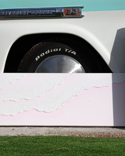 Pink beach Yanna Heldt emotional art